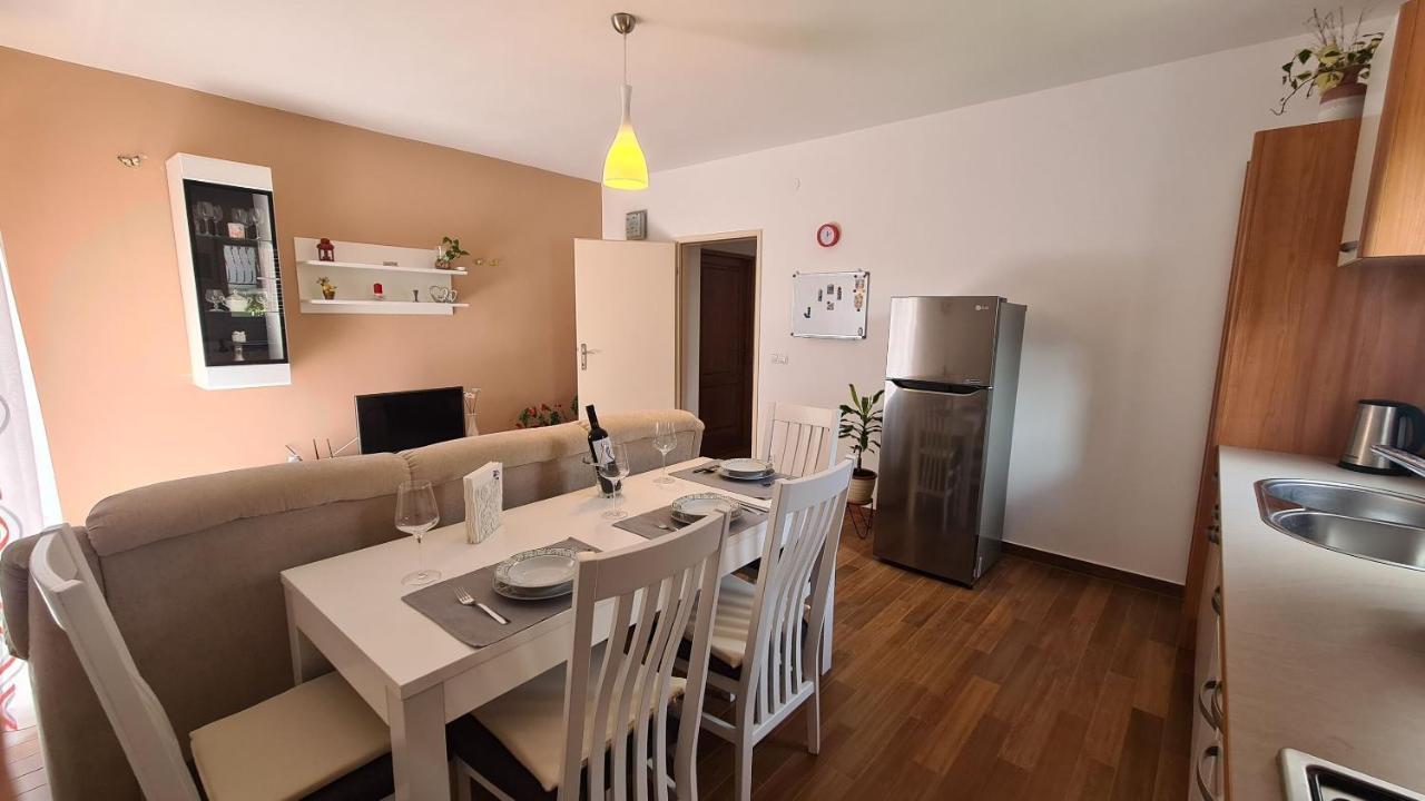 Apartment Antonia Stari Grad  Extérieur photo