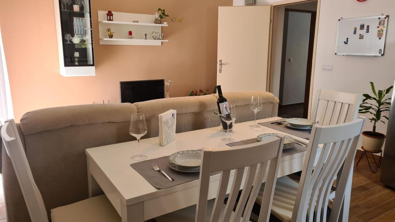 Apartment Antonia Stari Grad  Extérieur photo
