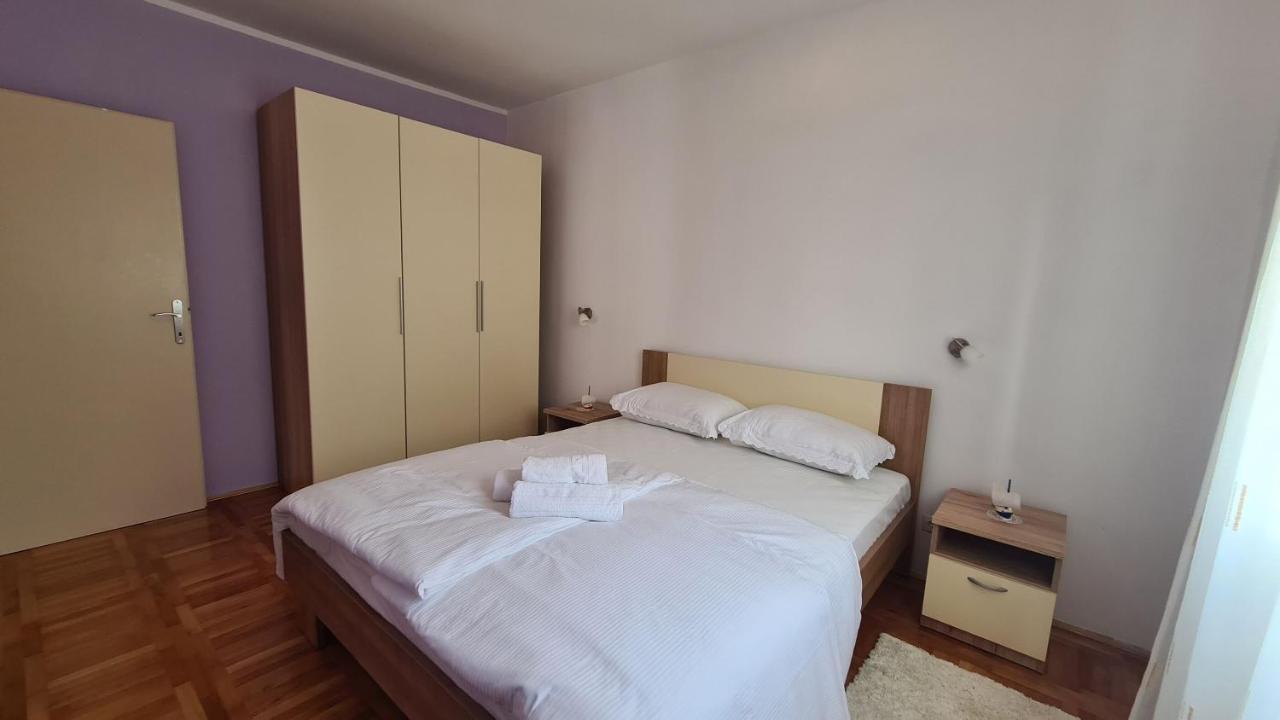 Apartment Antonia Stari Grad  Extérieur photo