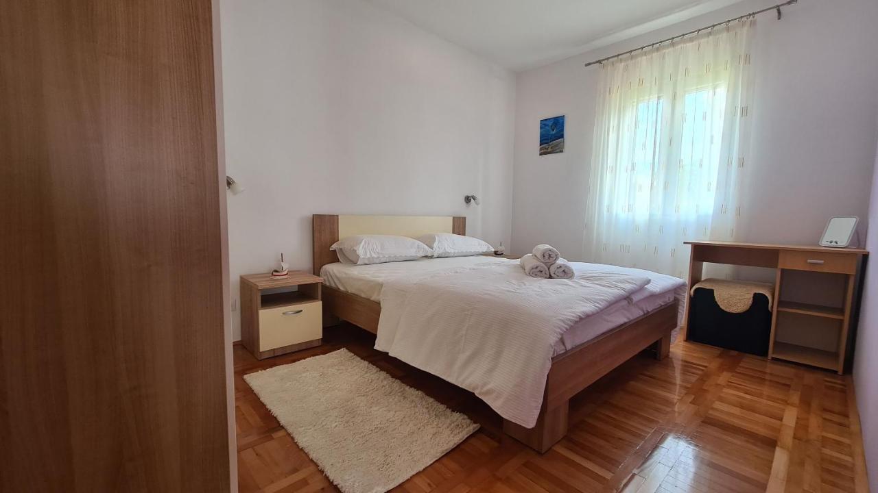 Apartment Antonia Stari Grad  Extérieur photo